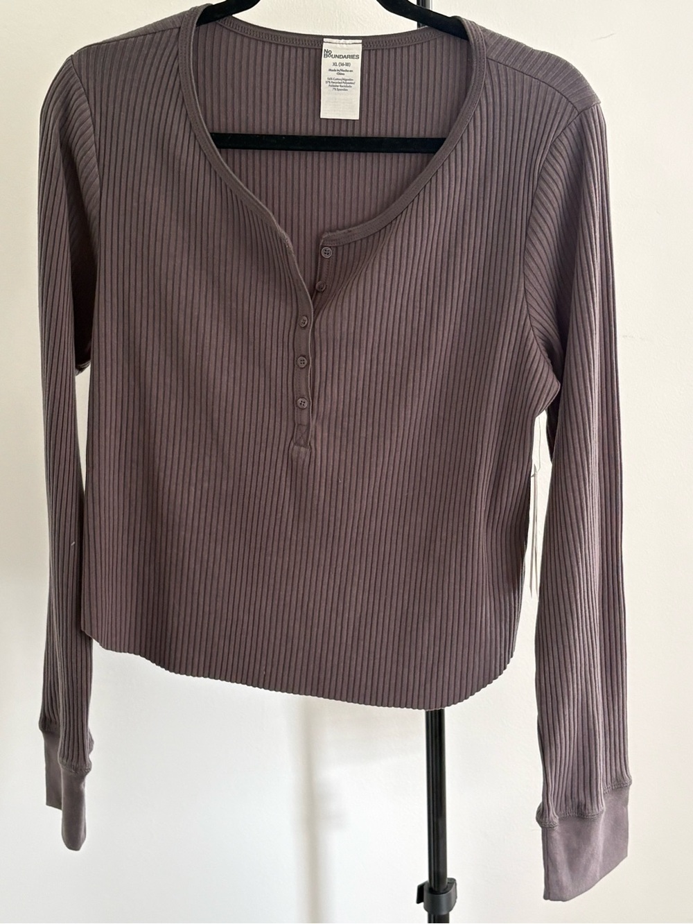 Ribbed Henley Long-Sleeve Top in Grey